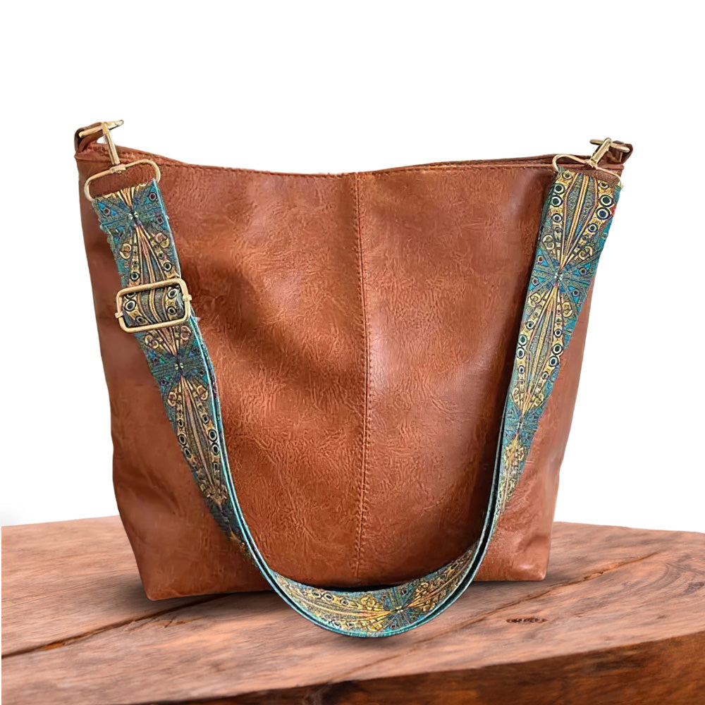 Chelsey’s Vintage Charm |  Skórzana torba na ramię